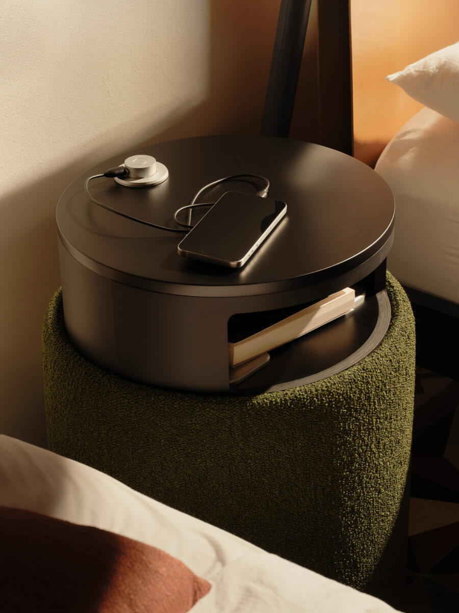 Ares-Round-pouf-aperto-lacc-dettaglio