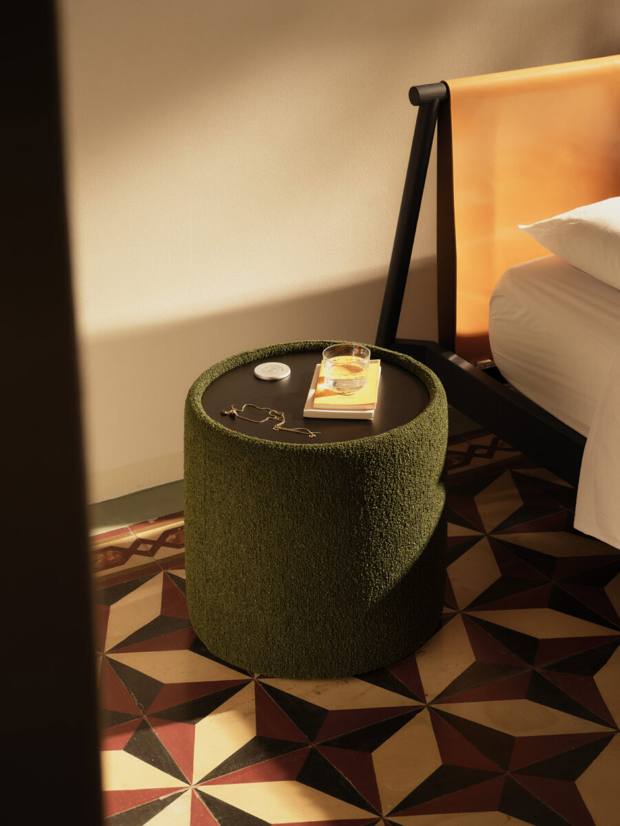 Ares-Round-pouf-chiusop-lacc