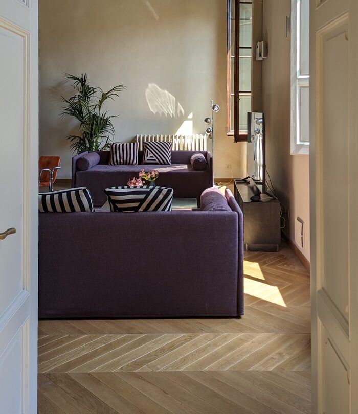 Hystorical-palace-sofe-beds-gallery