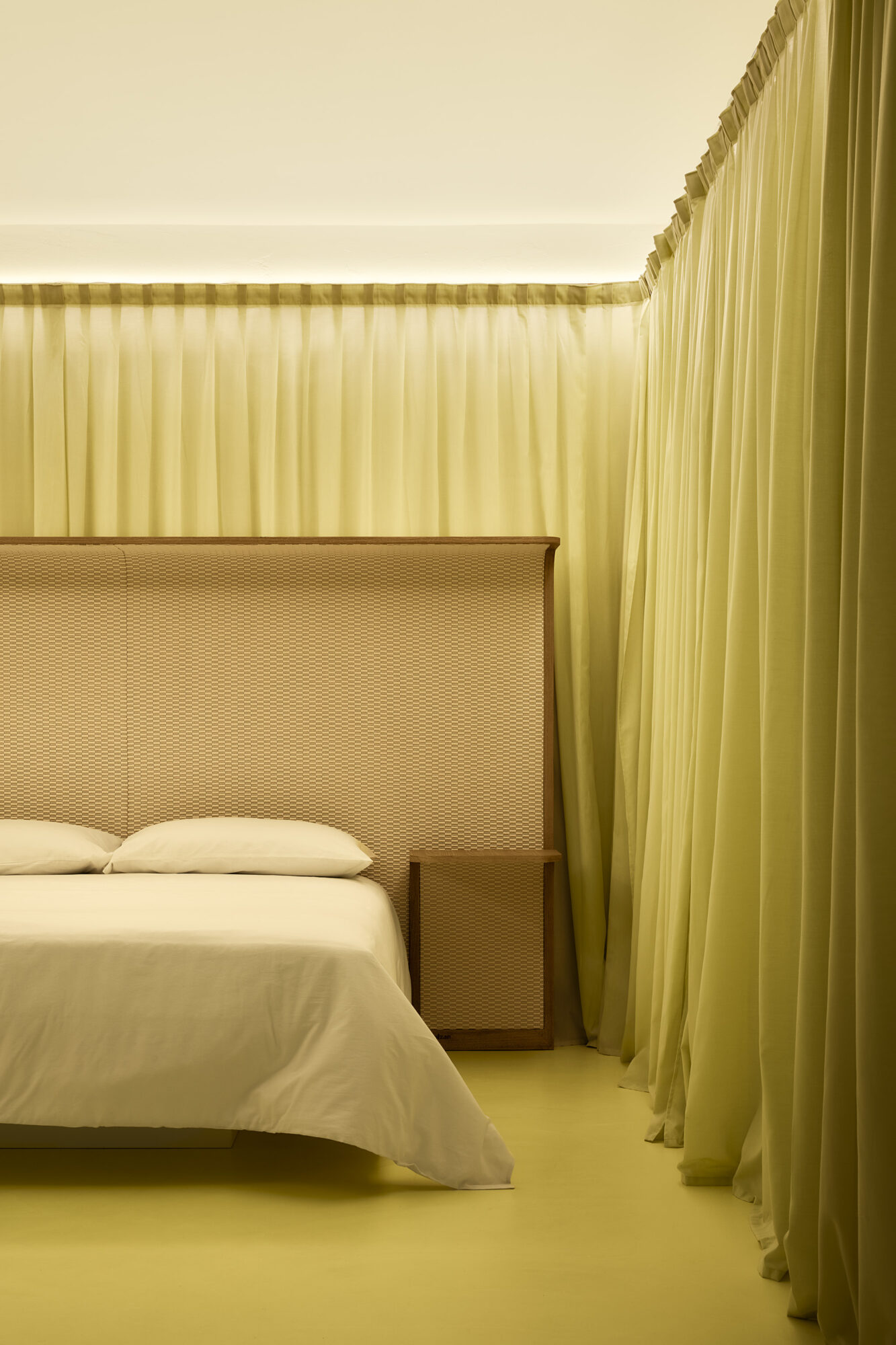 Bolzan_ph_ThomasPagani_ChaseTheSun_BolzanSpace_MDW25-15