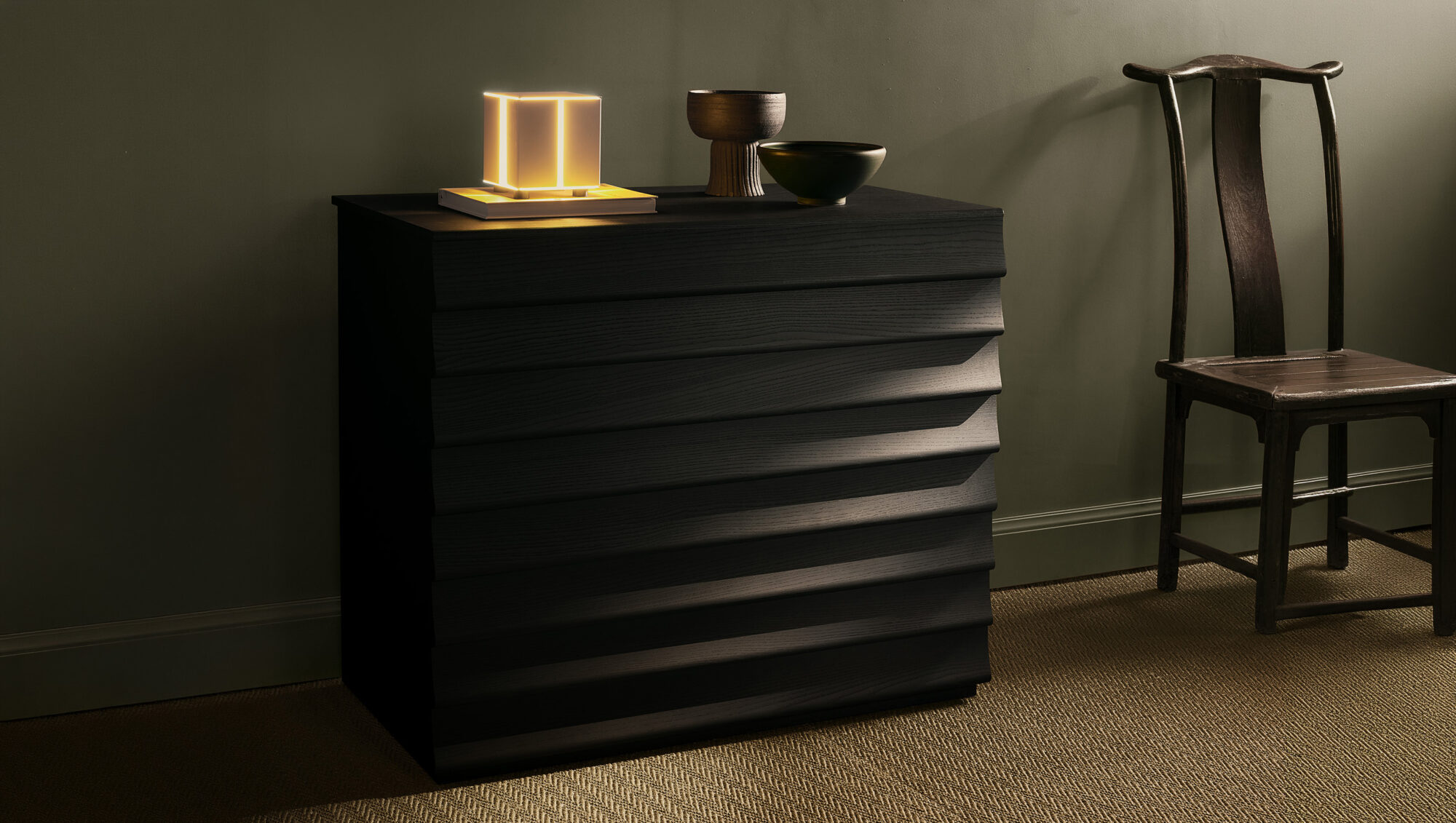 Rideaux-comò-nero-vite-orizzontale