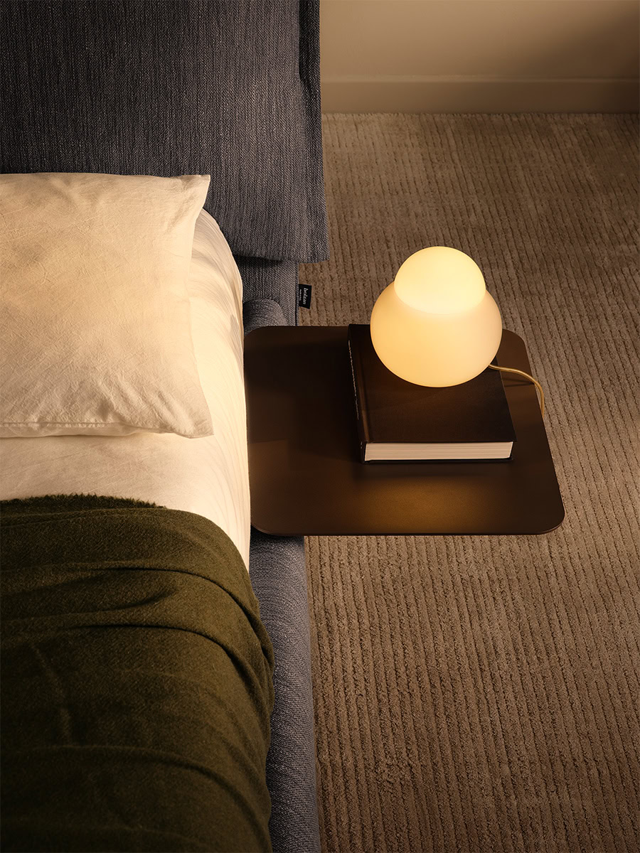 Slim-table-marrone-calda